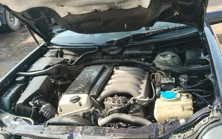 Mercedes-Benz E-Класс, 1997 год, 500 000 рублей, 8 фотография