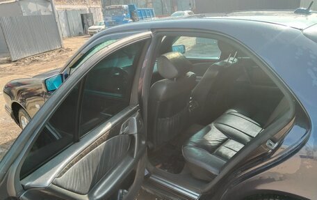 Mercedes-Benz E-Класс, 1997 год, 500 000 рублей, 3 фотография