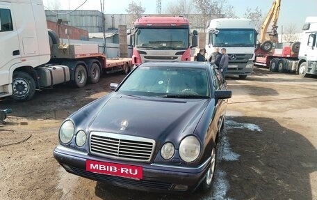 Mercedes-Benz E-Класс, 1997 год, 500 000 рублей, 12 фотография