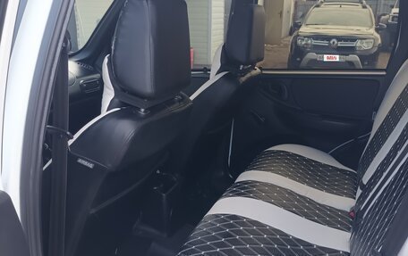 Chevrolet Niva I рестайлинг, 2017 год, 800 000 рублей, 6 фотография