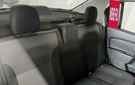 Renault Logan II, 2019 год, 1 295 000 рублей, 12 фотография