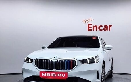 BMW 5 серия, 2023 год, 6 590 000 рублей, 2 фотография