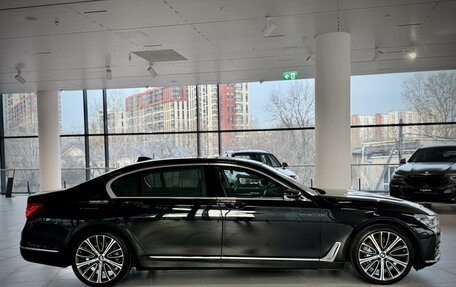 BMW 7 серия, 2017 год, 3 790 000 рублей, 8 фотография