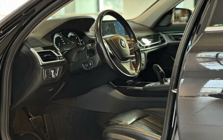 BMW 7 серия, 2017 год, 3 790 000 рублей, 12 фотография