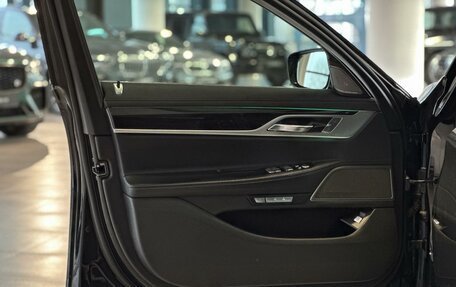 BMW 7 серия, 2017 год, 3 790 000 рублей, 21 фотография