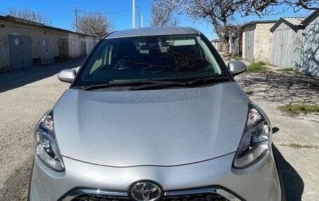 Toyota Sienta II, 2021 год, 1 700 000 рублей, 1 фотография