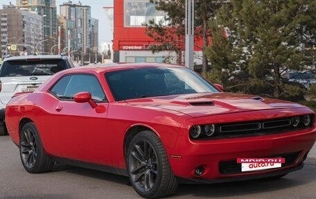 Dodge Challenger III рестайлинг 2, 2019 год, 4 250 000 рублей, 5 фотография