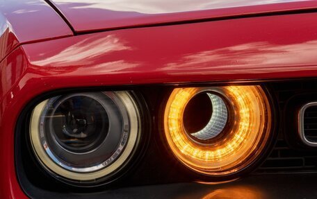 Dodge Challenger III рестайлинг 2, 2019 год, 4 250 000 рублей, 21 фотография