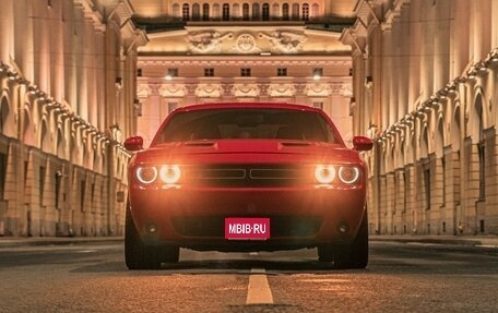 Dodge Challenger III рестайлинг 2, 2019 год, 4 250 000 рублей, 27 фотография