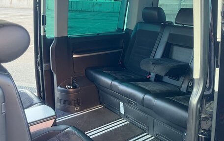 Volkswagen Multivan T6 рестайлинг, 2016 год, 3 300 000 рублей, 10 фотография