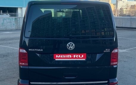 Volkswagen Multivan T6 рестайлинг, 2016 год, 3 300 000 рублей, 5 фотография