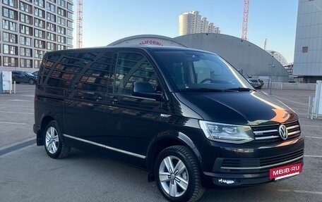 Volkswagen Multivan T6 рестайлинг, 2016 год, 3 300 000 рублей, 8 фотография