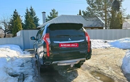 Mitsubishi Pajero Sport III рестайлинг, 2019 год, 3 500 000 рублей, 2 фотография