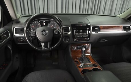 Volkswagen Touareg III, 2012 год, 1 998 000 рублей, 6 фотография