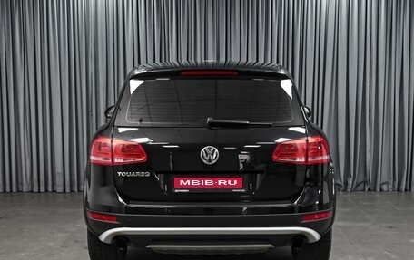 Volkswagen Touareg III, 2012 год, 1 998 000 рублей, 4 фотография