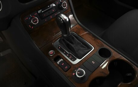 Volkswagen Touareg III, 2012 год, 1 998 000 рублей, 12 фотография