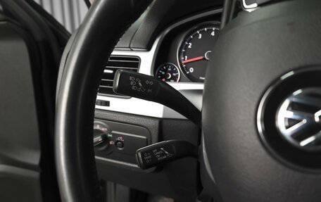 Volkswagen Touareg III, 2012 год, 1 998 000 рублей, 19 фотография