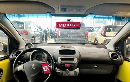 Peugeot 107 I рестайлинг, 2013 год, 499 000 рублей, 17 фотография