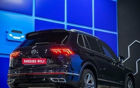 Volkswagen Tiguan II, 2021 год, 4 800 000 рублей, 5 фотография