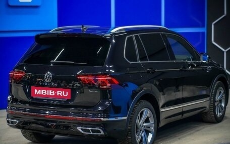 Volkswagen Tiguan II, 2021 год, 4 800 000 рублей, 6 фотография
