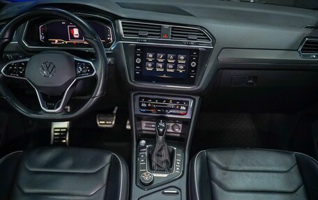 Volkswagen Tiguan II, 2021 год, 4 800 000 рублей, 9 фотография