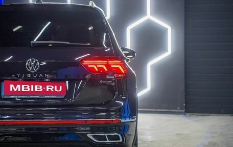 Volkswagen Tiguan II, 2021 год, 4 800 000 рублей, 20 фотография