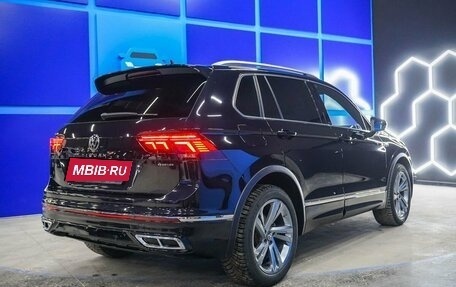 Volkswagen Tiguan II, 2021 год, 4 800 000 рублей, 21 фотография