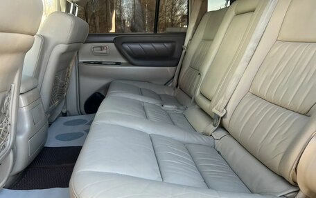 Toyota Land Cruiser 100 рестайлинг 2, 2002 год, 1 499 000 рублей, 12 фотография