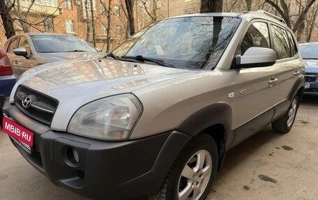 Hyundai Tucson III, 2006 год, 850 000 рублей, 1 фотография