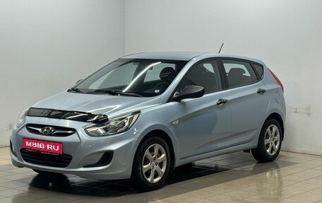 Hyundai Solaris II рестайлинг, 2012 год, 599 000 рублей, 1 фотография