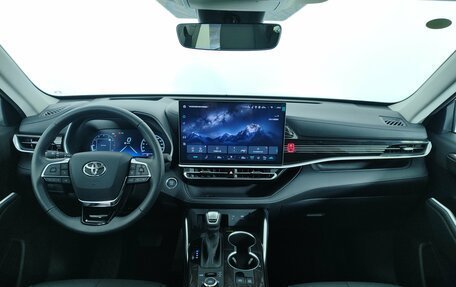 Toyota Highlander, 2025 год, 5 890 000 рублей, 15 фотография