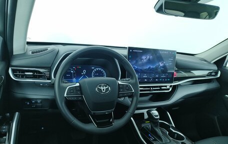 Toyota Highlander, 2025 год, 5 890 000 рублей, 10 фотография