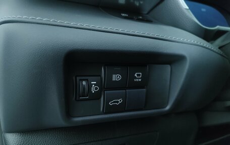 Toyota Highlander, 2025 год, 5 890 000 рублей, 29 фотография