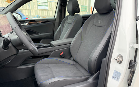 Volkswagen Tiguan, 2025 год, 4 990 000 рублей, 9 фотография