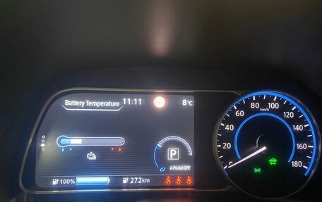 Nissan Leaf II, 2018 год, 2 150 000 рублей, 12 фотография