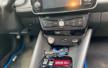 Nissan Leaf II, 2018 год, 2 150 000 рублей, 13 фотография