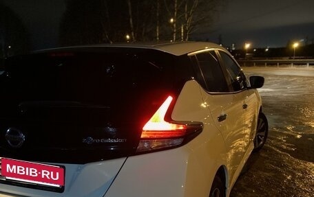 Nissan Leaf II, 2018 год, 2 150 000 рублей, 11 фотография