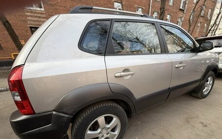Hyundai Tucson III, 2006 год, 850 000 рублей, 3 фотография
