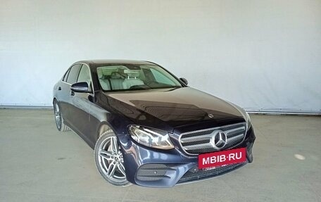 Mercedes-Benz E-Класс, 2017 год, 2 530 000 рублей, 3 фотография