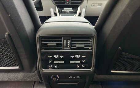 Porsche Cayenne III, 2025 год, 18 490 000 рублей, 19 фотография