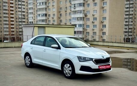 Skoda Rapid II, 2021 год, 880 000 рублей, 1 фотография