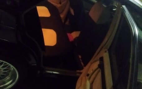 Mercedes-Benz E-Класс, 1995 год, 730 000 рублей, 4 фотография