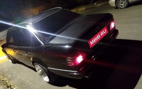 Mercedes-Benz E-Класс, 1995 год, 730 000 рублей, 7 фотография