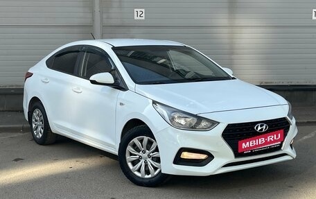 Hyundai Solaris II рестайлинг, 2017 год, 629 000 рублей, 3 фотография