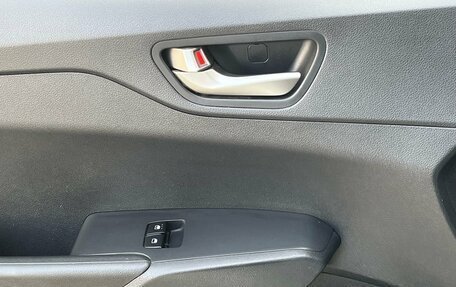 Hyundai Solaris II рестайлинг, 2017 год, 629 000 рублей, 17 фотография