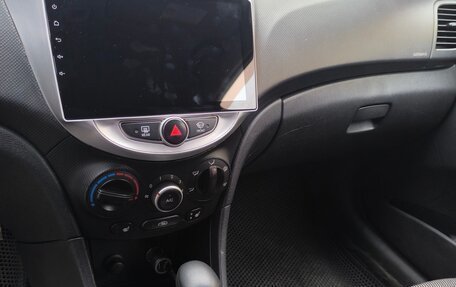 Hyundai Solaris II рестайлинг, 2012 год, 460 000 рублей, 6 фотография