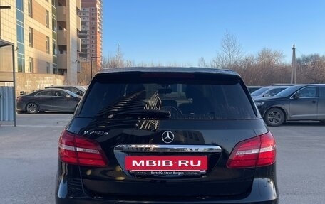 Mercedes-Benz B-Класс, 2016 год, 1 650 000 рублей, 7 фотография