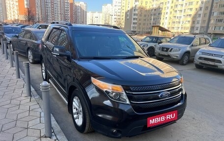 Ford Explorer VI, 2013 год, 1 480 000 рублей, 3 фотография