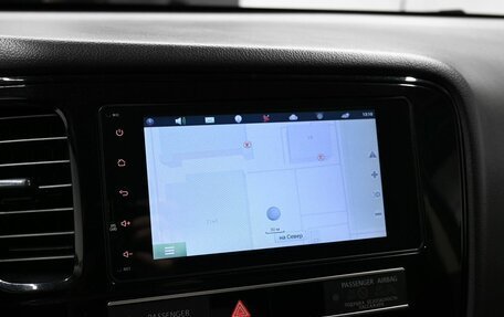 Mitsubishi Outlander III рестайлинг 3, 2019 год, 1 965 000 рублей, 14 фотография