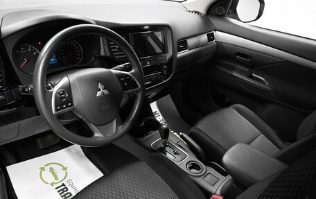 Mitsubishi Outlander III рестайлинг 3, 2012 год, 1 345 000 рублей, 8 фотография